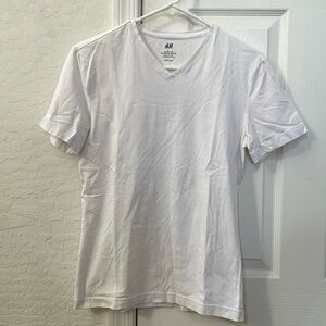 H&M Men's Small V Neck